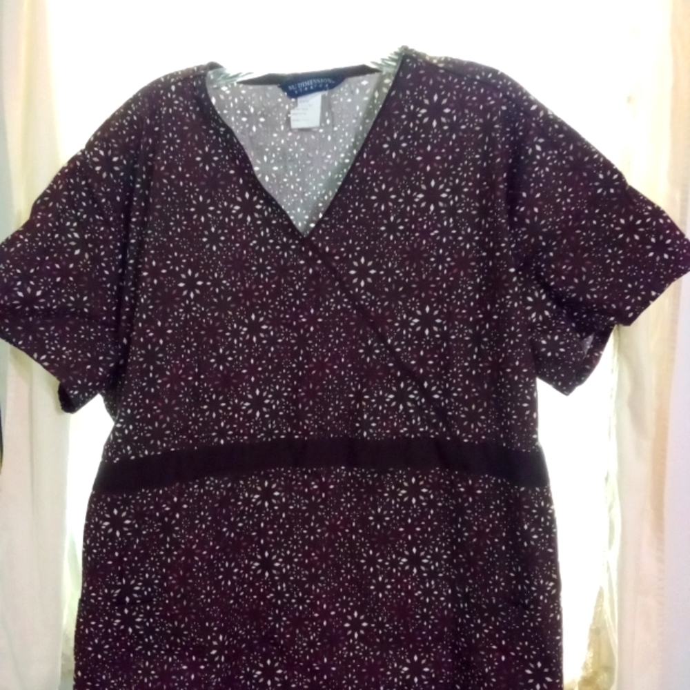 Nu dimension, 2xL, scrub tee, ties around waist